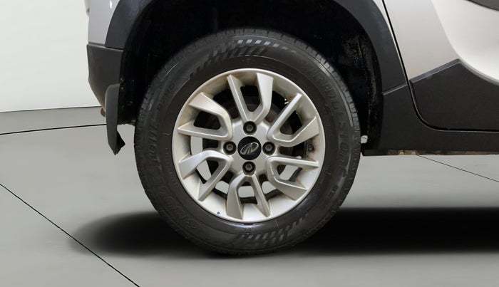2017 Mahindra Kuv100 K6 PLUS 6 STR, Petrol, Manual, 36,967 km, Right Rear Wheel