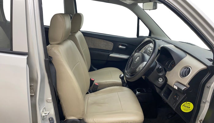 2015 Maruti Wagon R 1.0 VXI, Petrol, Manual, 1,05,396 km, Right Side Front Door Cabin