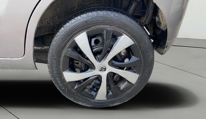 2018 Maruti Wagon R 1.0 VXI, Petrol, Manual, 39,641 km, Left Rear Wheel