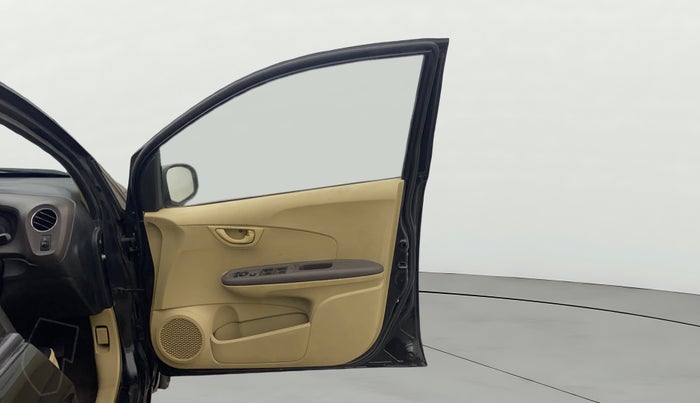 2013 Honda Amaze 1.2L I-VTEC S, Petrol, Manual, 1,10,612 km, RHS Front Door