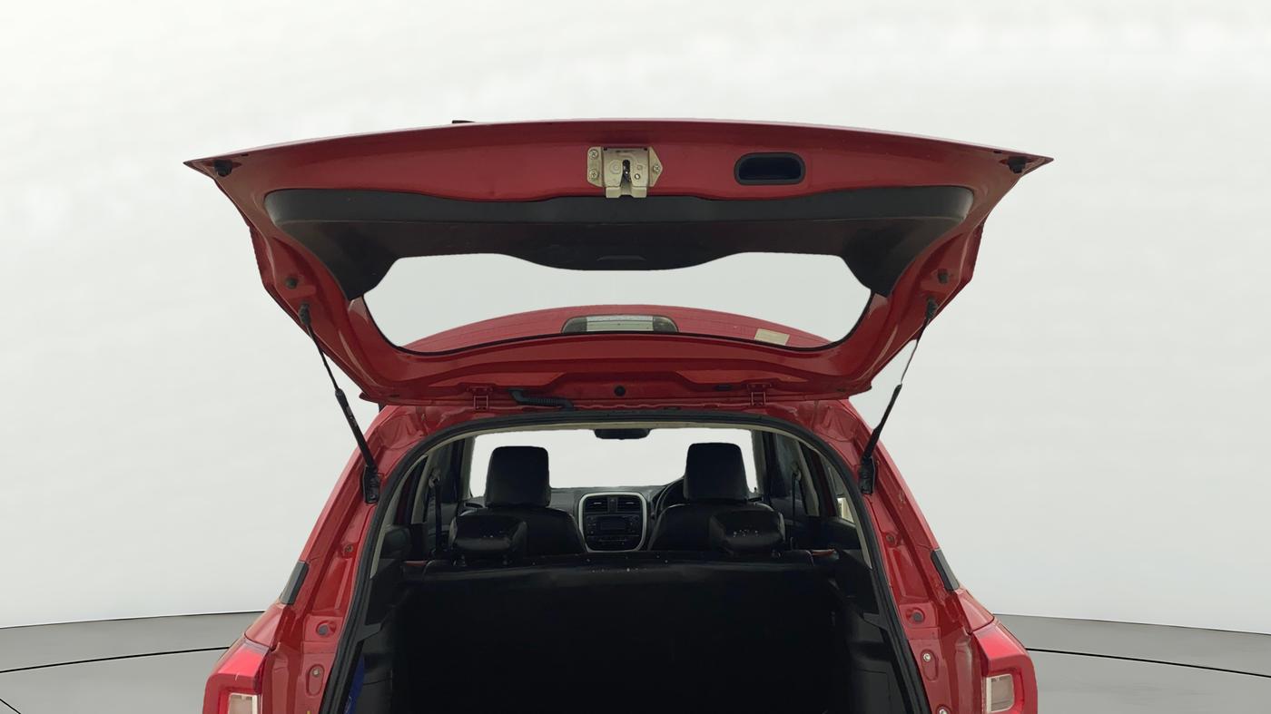 2021 Maruti Vitara Brezza VXI AT SHVS, Petrol, Automatic, 65,953 km, Boot Door Open