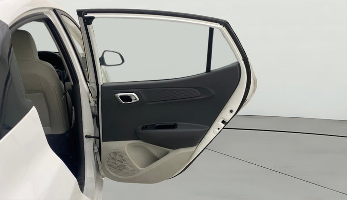 2024 Hyundai AURA SX 1.2 CNG, CNG, Manual, 11,706 km, RHS Rear Door