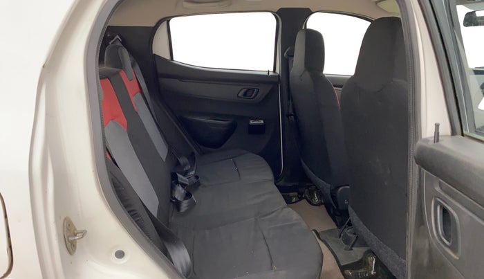 2017 Renault Kwid RXT 1.0 AMT (O), Petrol, Automatic, 66,414 km, Right Side Rear Door Cabin