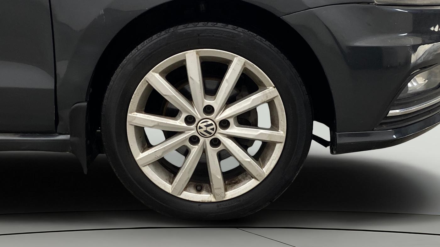 2018 Volkswagen Ameo HIGHLINE PLUS 1.5L 16 ALLOY, Diesel, Manual, 86,669 km, Right Front Wheel