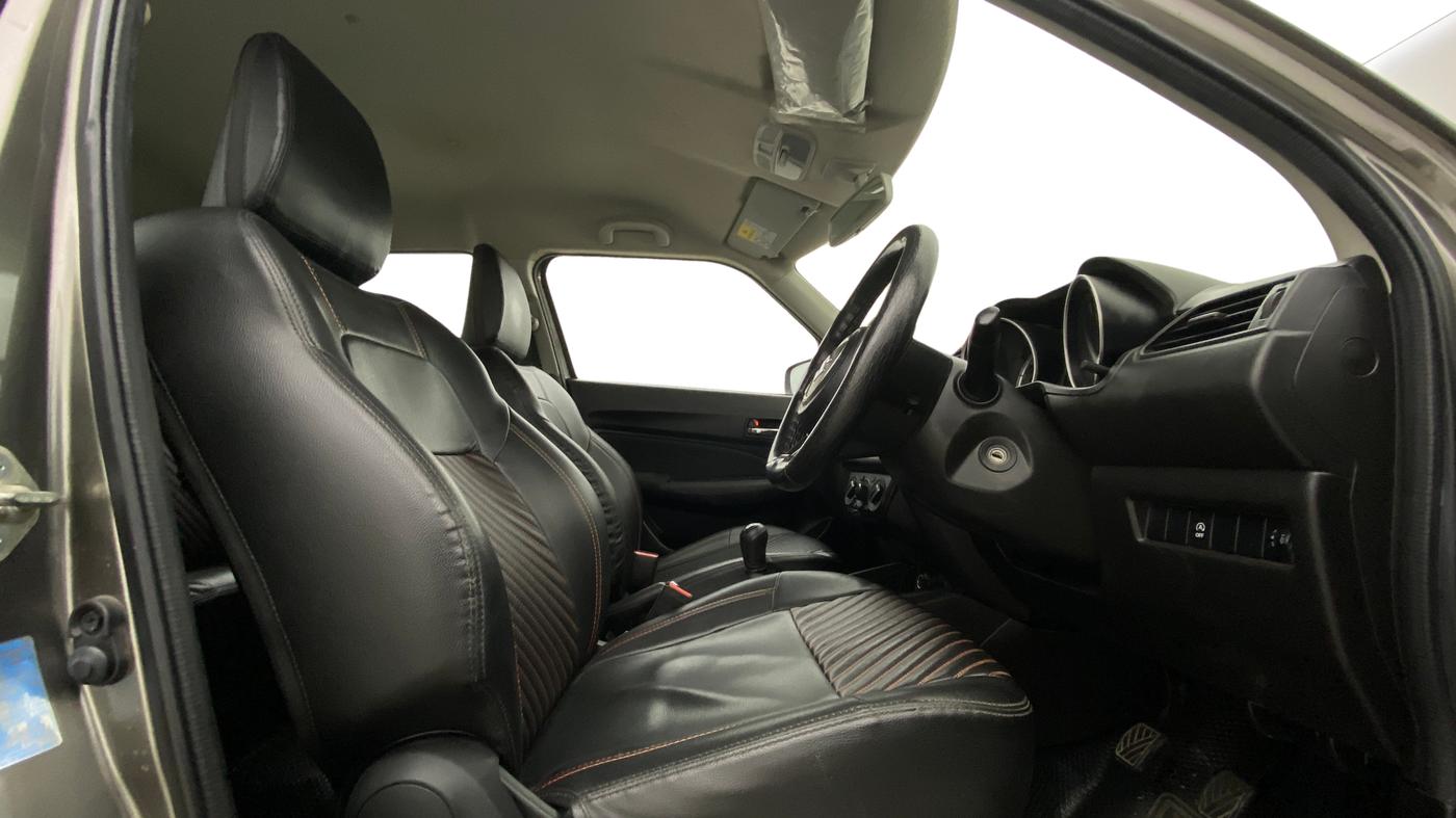 2021 Maruti Swift VXI, Petrol, Manual, 60,180 km, Right Side Front Door Cabin