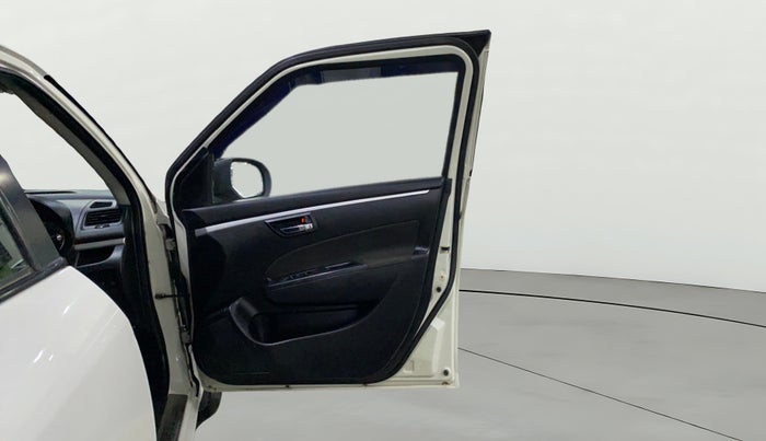 2014 Maruti Swift VXI, Petrol, Manual, 82,636 km, RHS Front Door