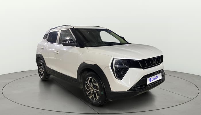 2024 Mahindra XUV 3XO AX5 1.2 L TCMPFI AT, Petrol, Automatic, 31,685 km, SRP