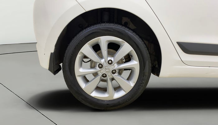 2015 Hyundai Elite i20 SPORTZ 1.2 (O), Petrol, Manual, 52,177 km, Right Rear Wheel