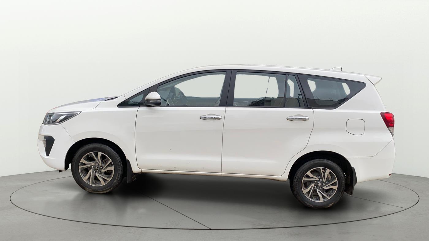 2022 Toyota Innova Crysta 2.7 VX 7 STR, Petrol, Manual, 33,799 km, Left Side