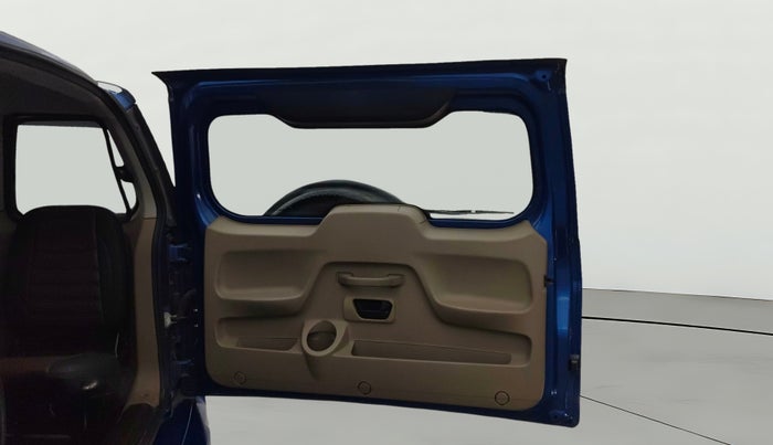 2016 Mahindra TUV300 T8, Diesel, Manual, 53,007 km, Boot Door Open