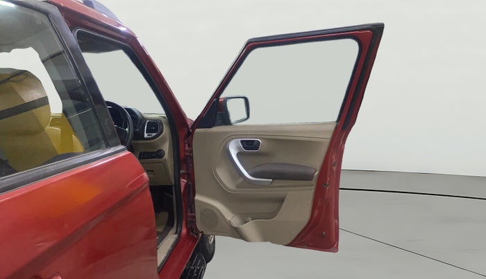 2016 Mahindra TUV300 T8, Diesel, Manual, 30,761 km, RHS Front Door