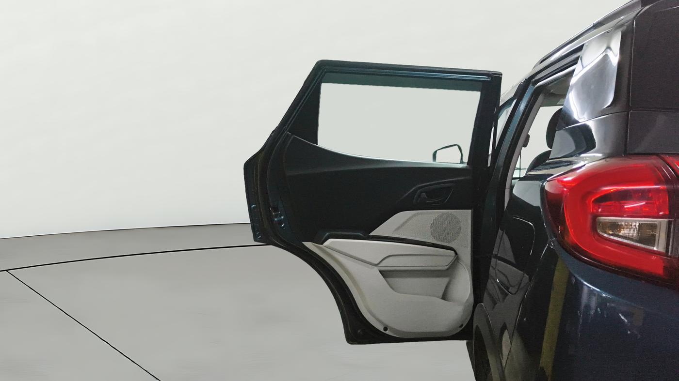 2023 Mahindra XUV300 W6 1.2 PETROL, Petrol, Manual, 36,754 km, LHS Rear Door