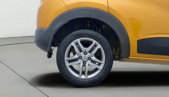 2023 Renault TRIBER RXZ AMT, Petrol, Automatic, 61,433 km, Right Rear Wheel