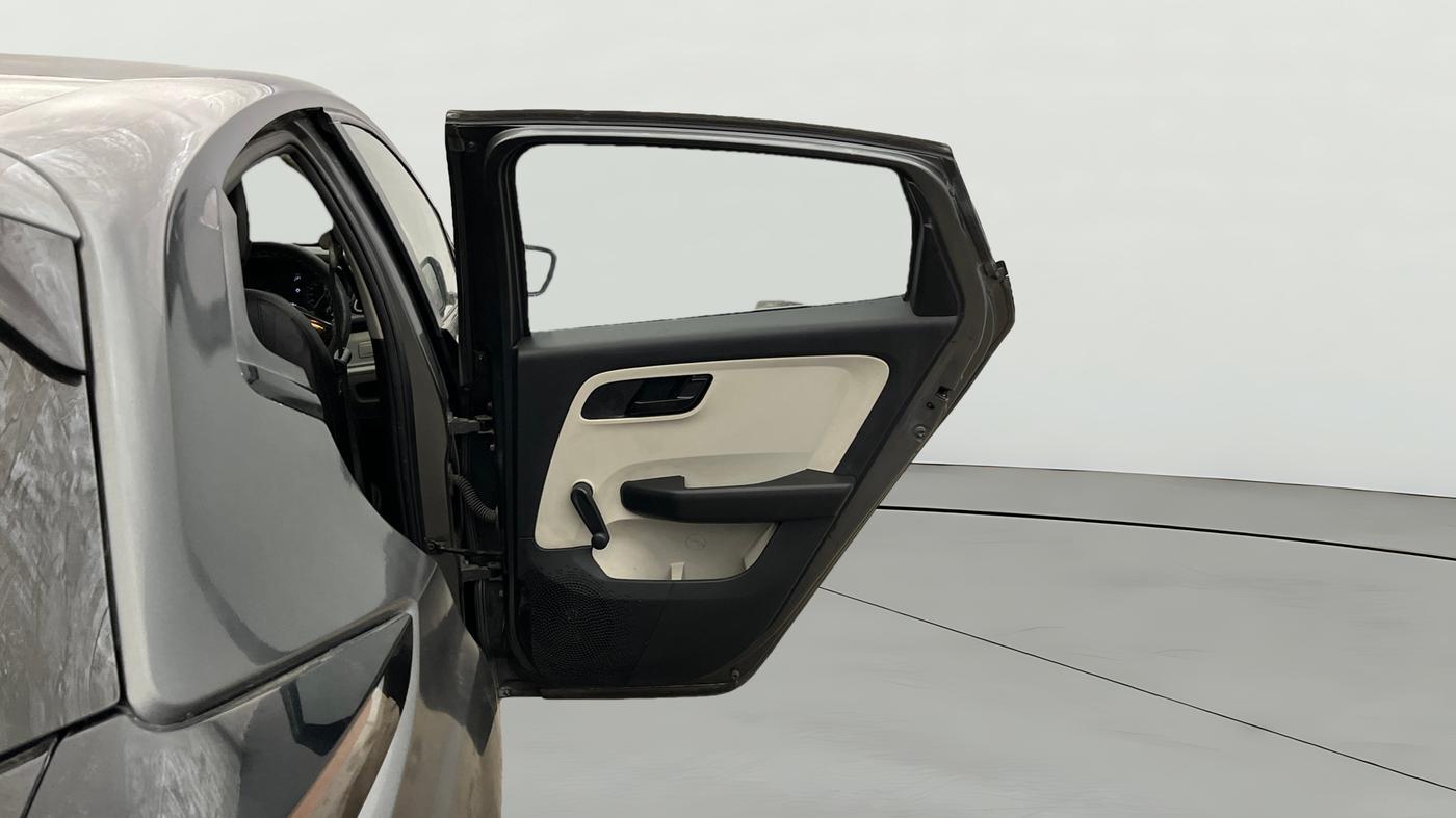 2022 Tata ALTROZ XE PETROL, Petrol, Manual, 63,587 km, RHS Rear Door