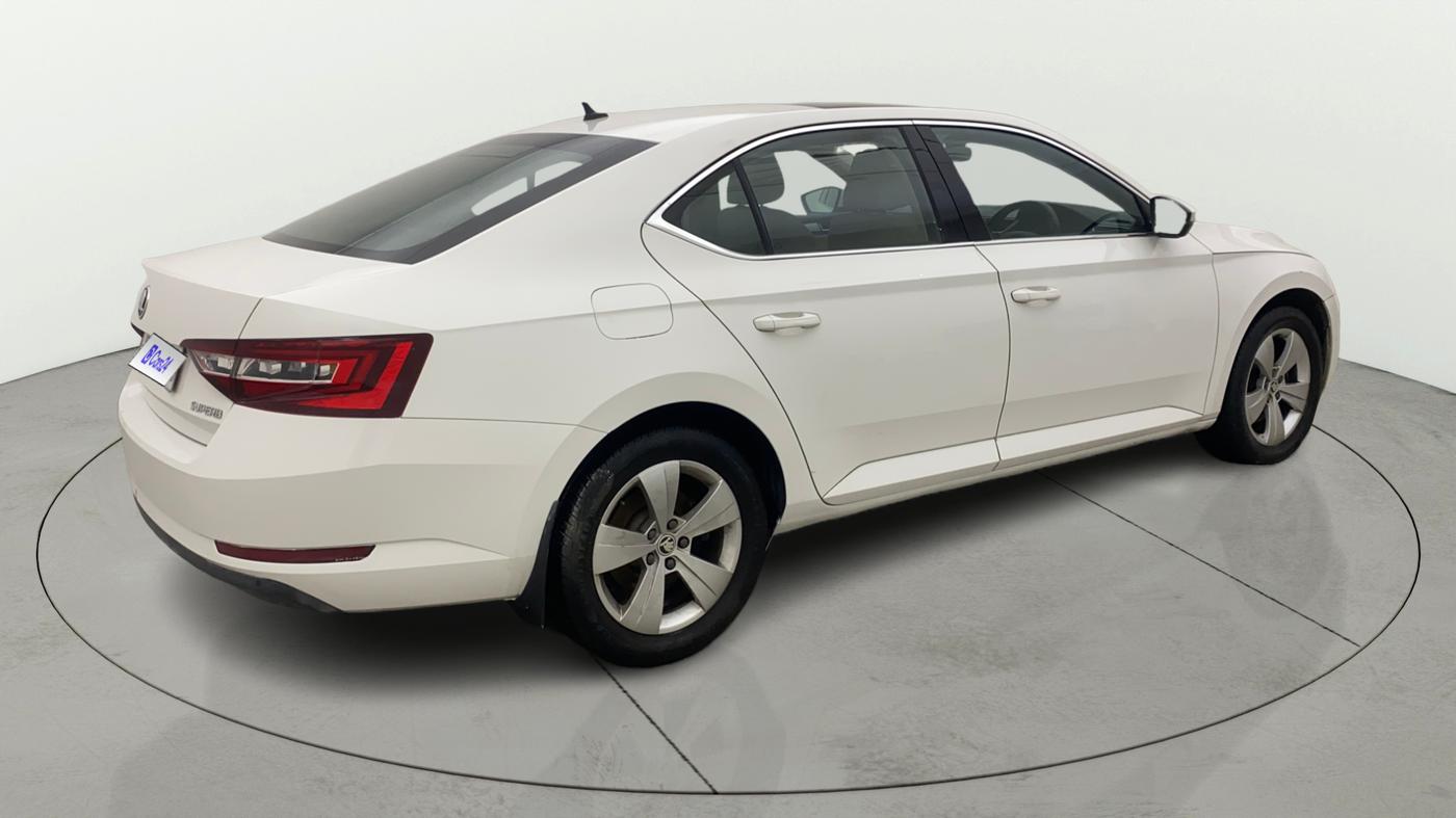 2018 Skoda Superb STYLE 1.8 TSI AT, Petrol, Automatic, 79,172 km, Right Back Diagonal