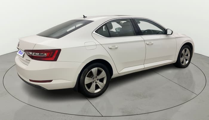 2018 Skoda Superb STYLE 1.8 TSI AT, Petrol, Automatic, 79,172 km, Right Back Diagonal