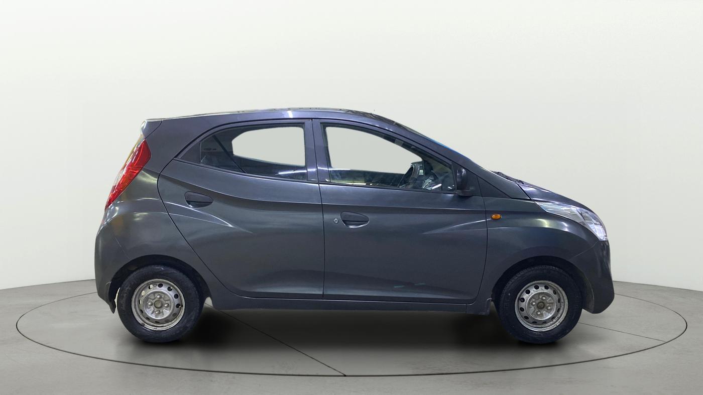 2015 Hyundai Eon ERA +, Petrol, Manual, 84,222 km, Right Side View