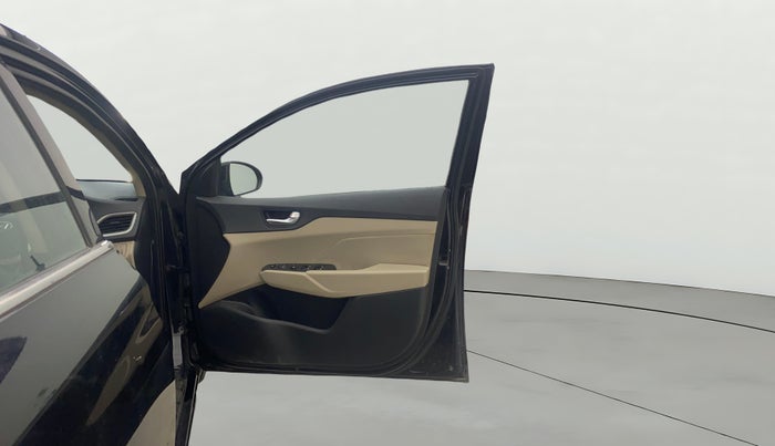 2019 Hyundai Verna 1.6 VTVT SX, Petrol, Manual, 49,754 km, RHS Front Door