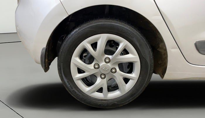 2018 Hyundai Grand i10 SPORTZ 1.2 KAPPA VTVT, CNG, Manual, 34,912 km, Right Rear Wheel