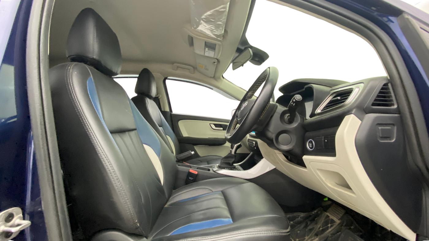 2022 Tata ALTROZ XZA, Petrol, Automatic, 28,812 km, Right Side Front Door Cabin