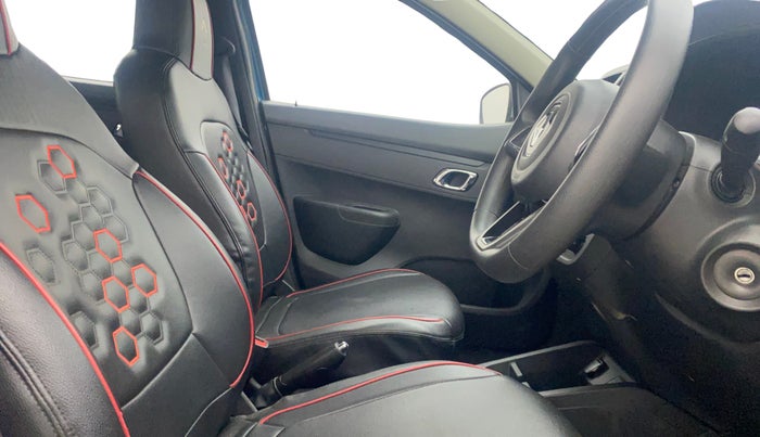 2020 Renault Kwid RXT 1.0 AMT (O), Petrol, Automatic, 35,456 km, Right Side Front Door Cabin