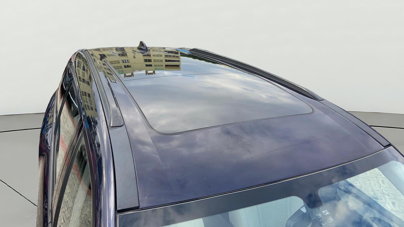 2022 Mahindra XUV700 AX 5 P AT 5 STR, Petrol, Automatic, 20,014 km, Roof