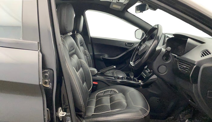 2021 Tata NEXON XZ PLUS (O) PETROL DARK EDITION, Petrol, Manual, 1,22,091 km, Right Side Front Door Cabin