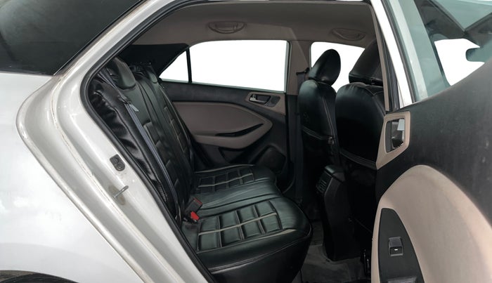 2015 Hyundai Elite i20 MAGNA 1.2, Petrol, Manual, 64,068 km, Right Side Rear Door Cabin