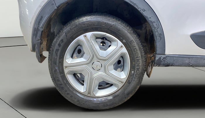 2018 Tata NEXON XMA PETROL, Petrol, Automatic, 39,067 km, Right Rear Wheel