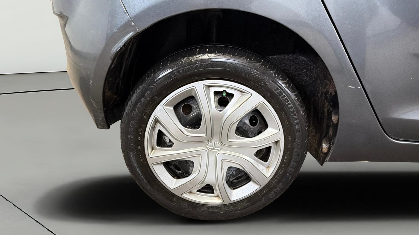 2023 Tata ALTROZ XM PLUS PETROL, Petrol, Manual, 52,545 km, Right Rear Wheel