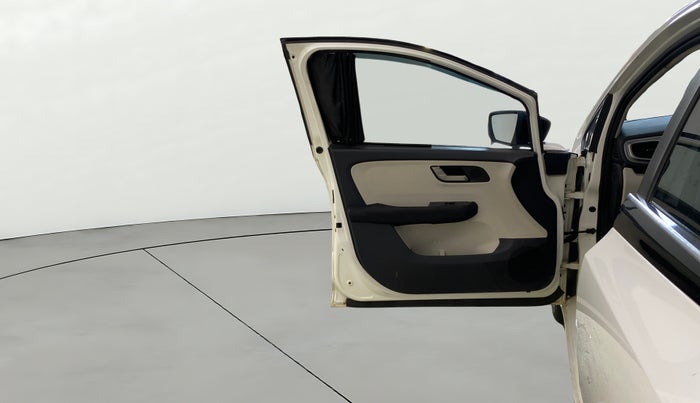 2023 Tata ALTROZ XZ CNG, CNG, Manual, 37,900 km, LHS Front Door