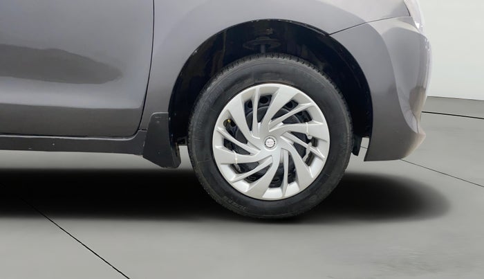2017 Maruti Baleno DELTA PETROL 1.2, Petrol, Manual, 65,884 km, Right Front Wheel