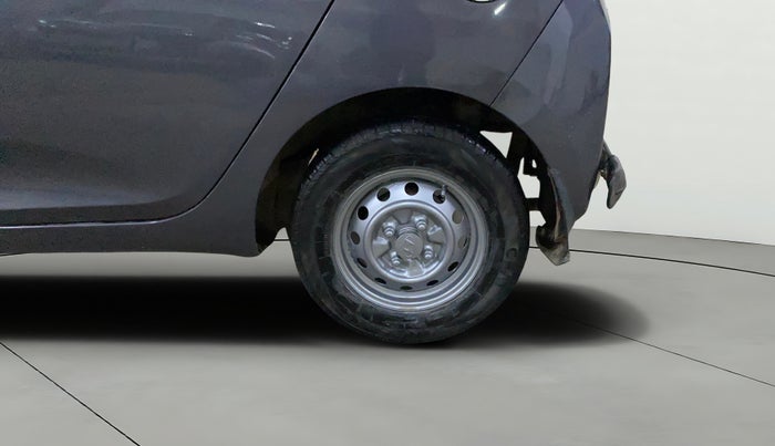 2016 Hyundai Eon ERA +, Petrol, Manual, 17,122 km, Left Rear Wheel