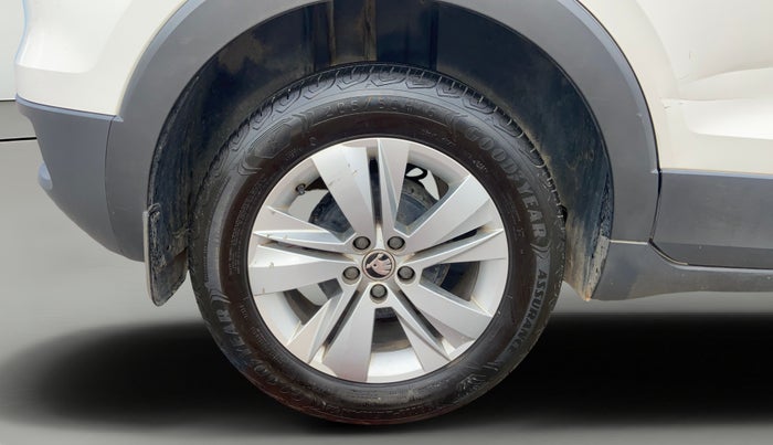 2021 Skoda KUSHAQ AMBITION 1.0L TSI MT, Petrol, Manual, 31,215 km, Right Rear Wheel