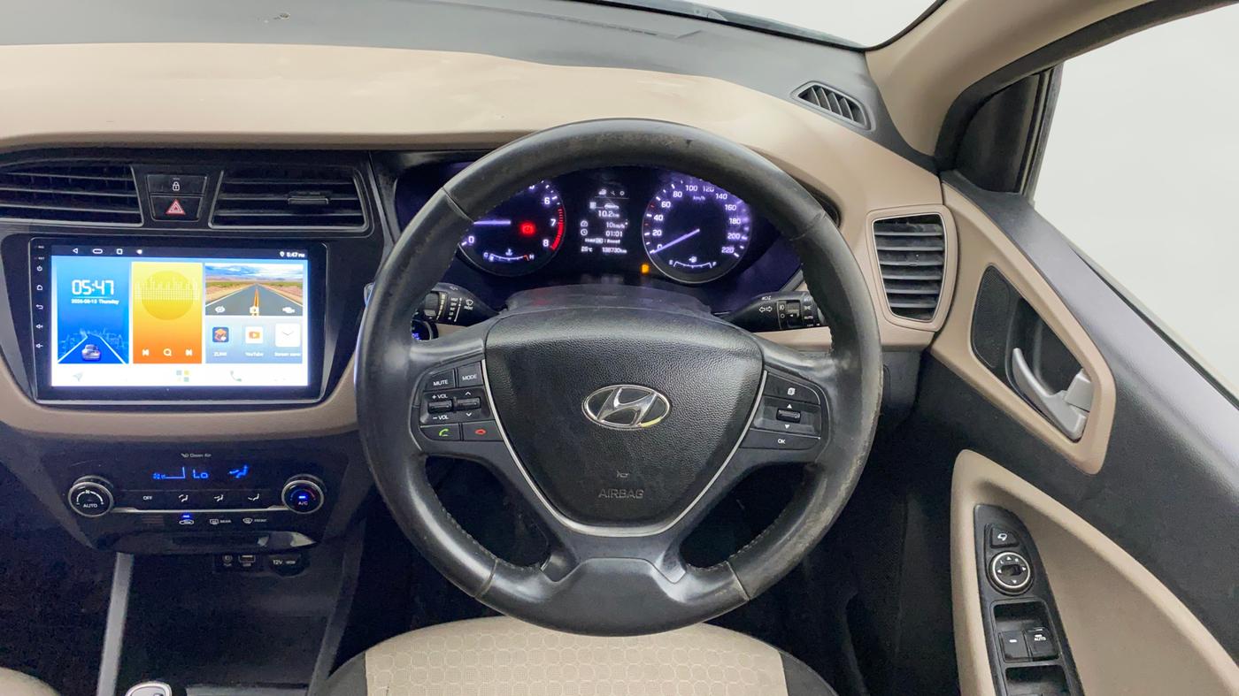 2016 Hyundai Elite i20 ASTA 1.2, CNG, Manual, 1,38,729 km, Steering Wheel Close Up