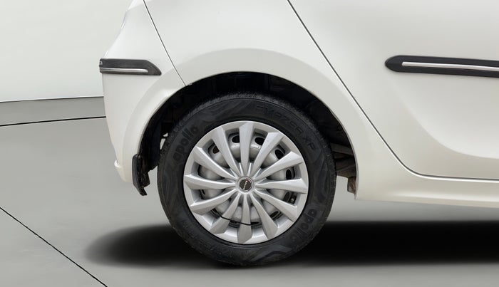 2020 Tata Tiago XE PETROL, CNG, Manual, 26,025 km, Right Rear Wheel