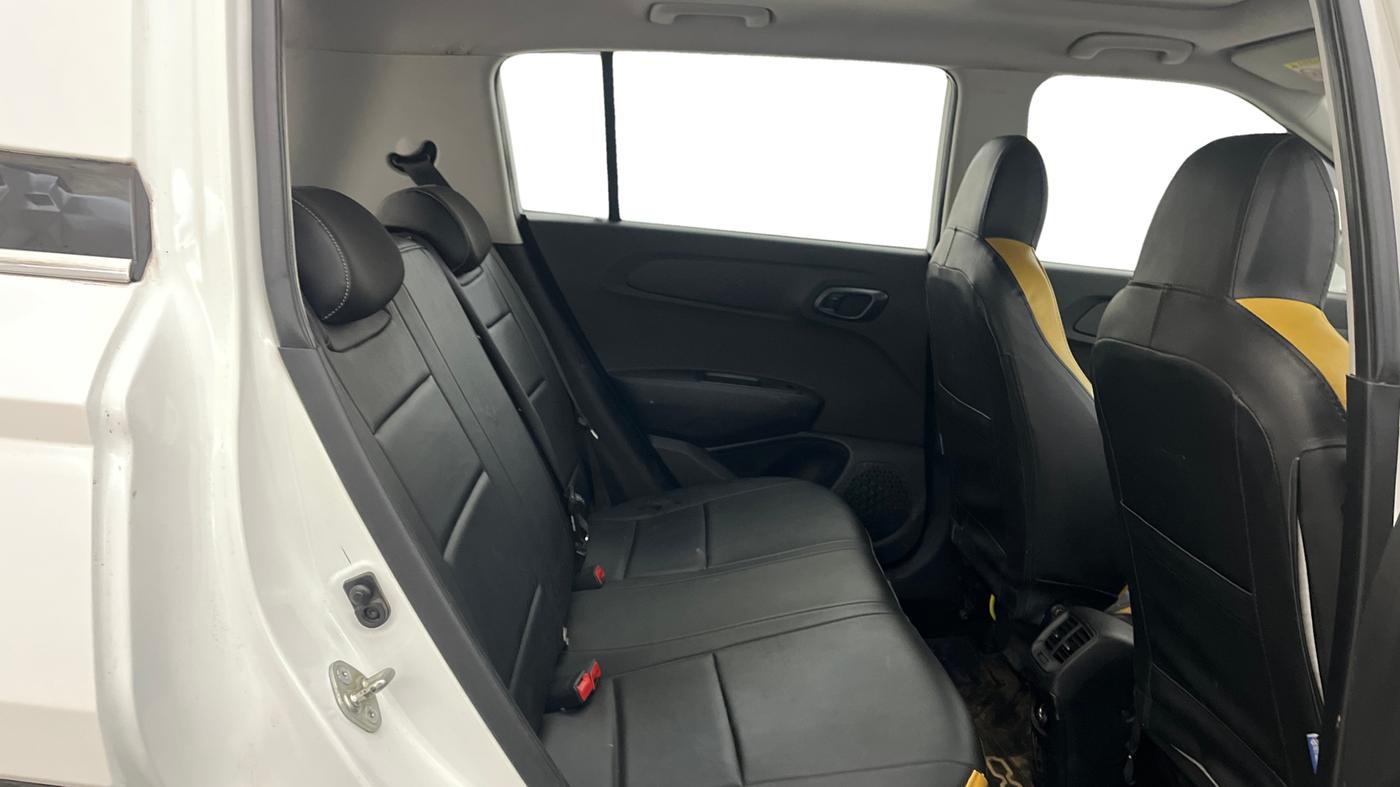 2025 Hyundai EXTER SX 1.2 MT Hy-CNG Duo , CNG, Manual, 26,708 km, Right Side Rear Door Cabin