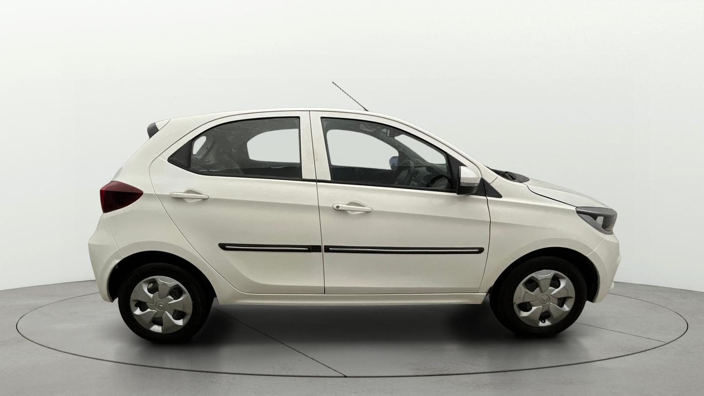2021 Tata Tiago XT (O) PETROL, Petrol, Manual, 31,998 km, Right Side View