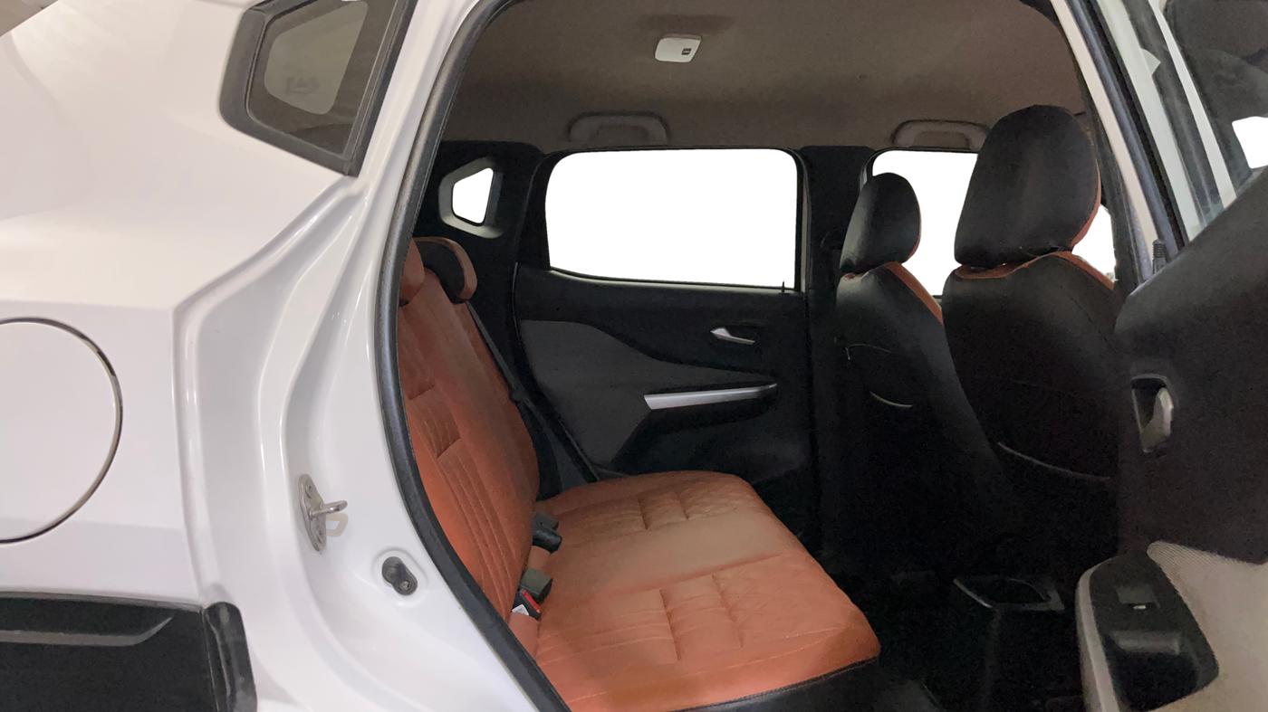 2023 Nissan MAGNITE XL, Petrol, Manual, 42,256 km, Right Side Rear Door Cabin