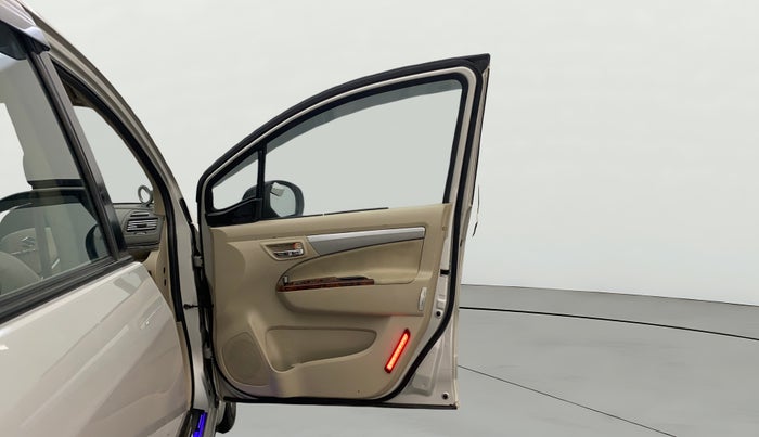 2017 Maruti Ertiga VXI, Petrol, Manual, 99,791 km, RHS Front Door