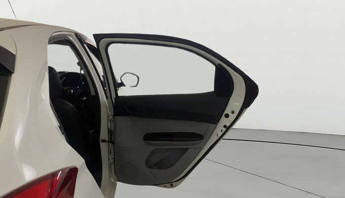 2023 Tata Tiago XT CNG, CNG, Manual, 27,707 km, RHS Rear Door