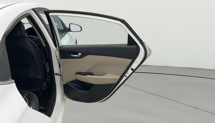 2019 Hyundai Verna 1.6 VTVT SX + AT, Petrol, Automatic, 51,901 km, RHS Rear Door