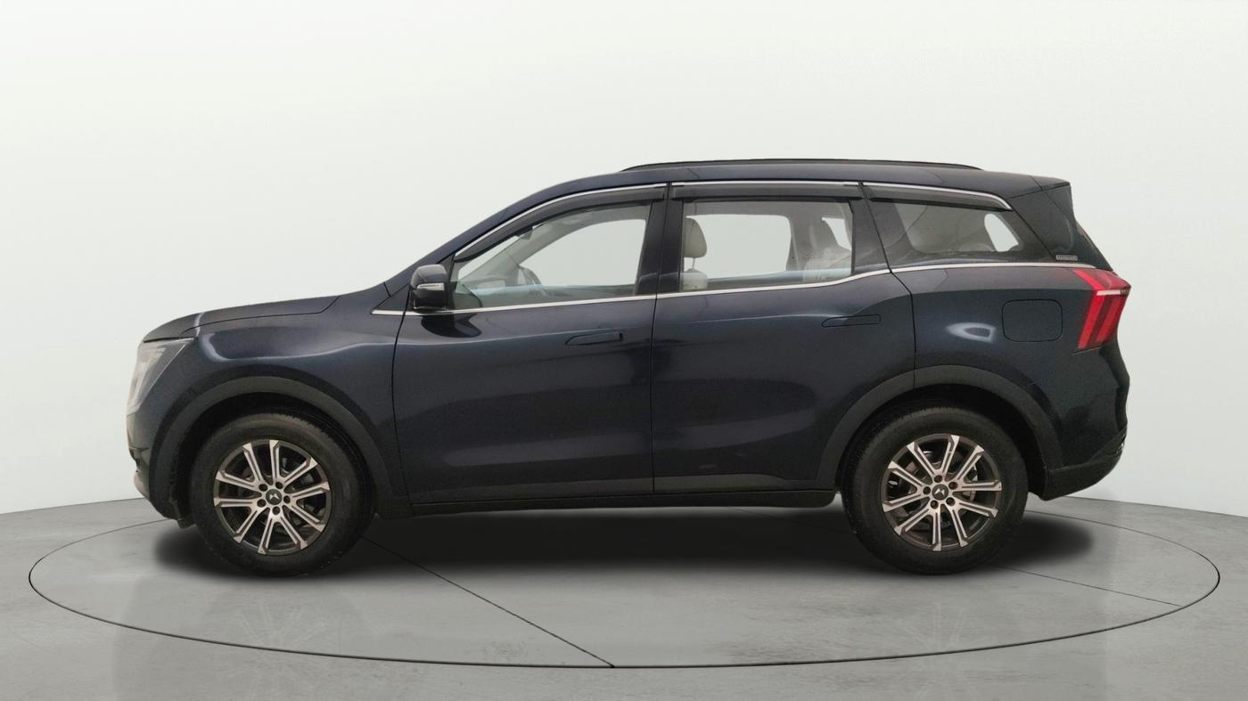 2021 Mahindra XUV700 AX 7 P MT 7 STR, Petrol, Manual, 37,871 km, Left Side