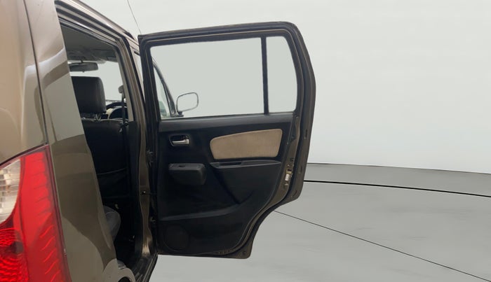2017 Maruti Wagon R 1.0 LXI CNG, CNG, Manual, 1,04,395 km, RHS Rear Door