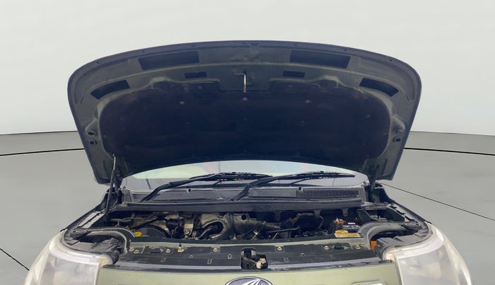 2017 Mahindra TUV300 T8, Diesel, Manual, 73,316 km, Open Bonet