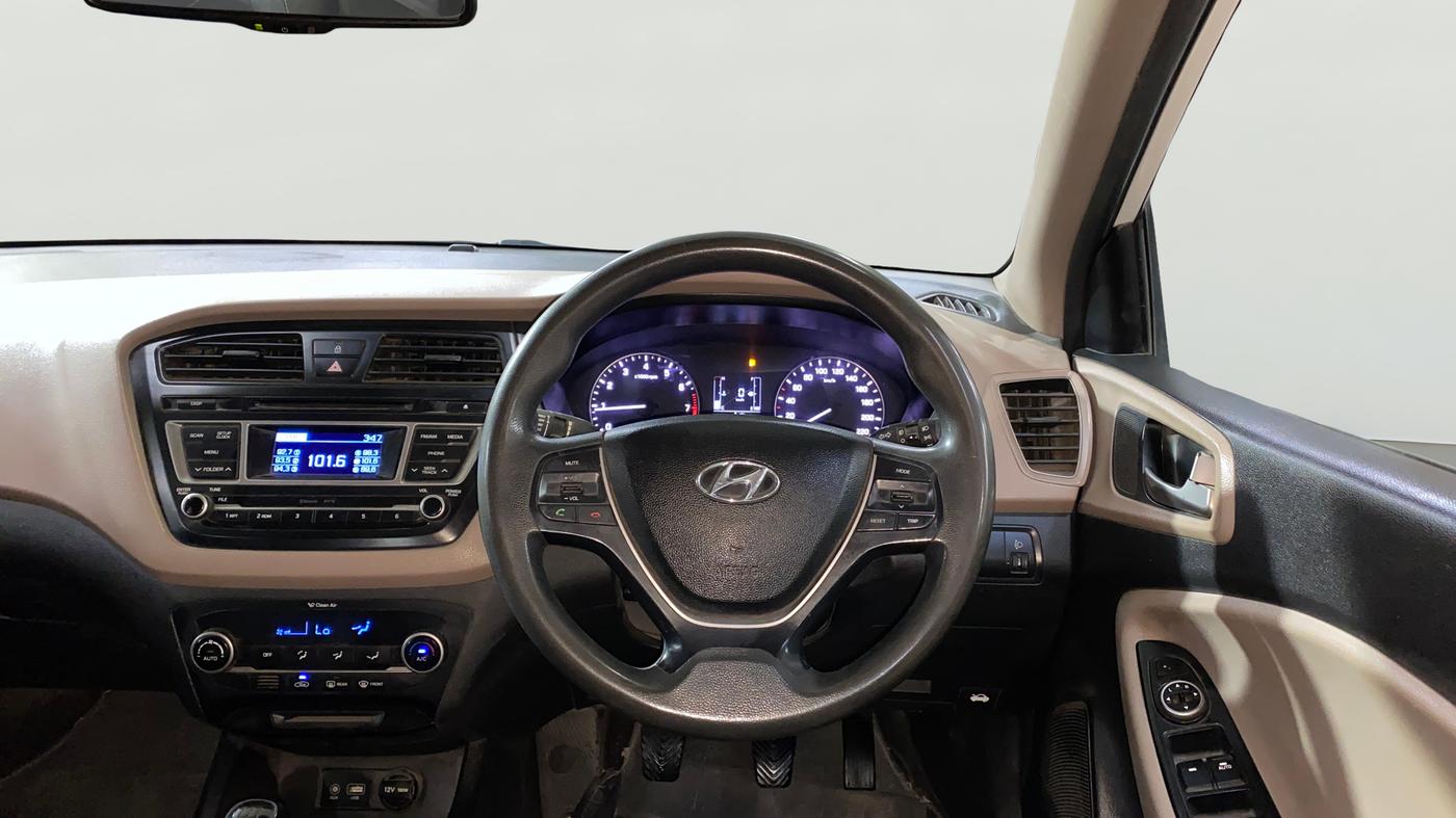 2015 Hyundai Elite i20 SPORTZ 1.2 (O), Petrol, Manual, 78,994 km, Steering Wheel Close Up