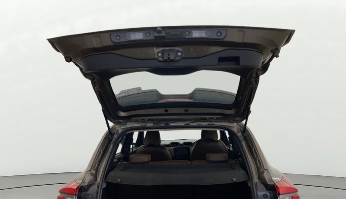 2021 Nissan MAGNITE XV TURBO CVT, Petrol, Automatic, 76,368 km, Boot Door Open