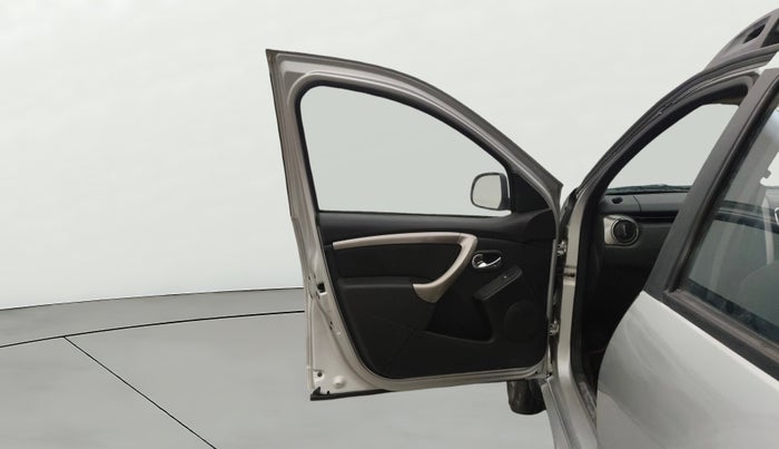 2021 Renault Duster RXZ 1.5 PETROL MT, Petrol, Manual, 26,525 km, LHS Front Door