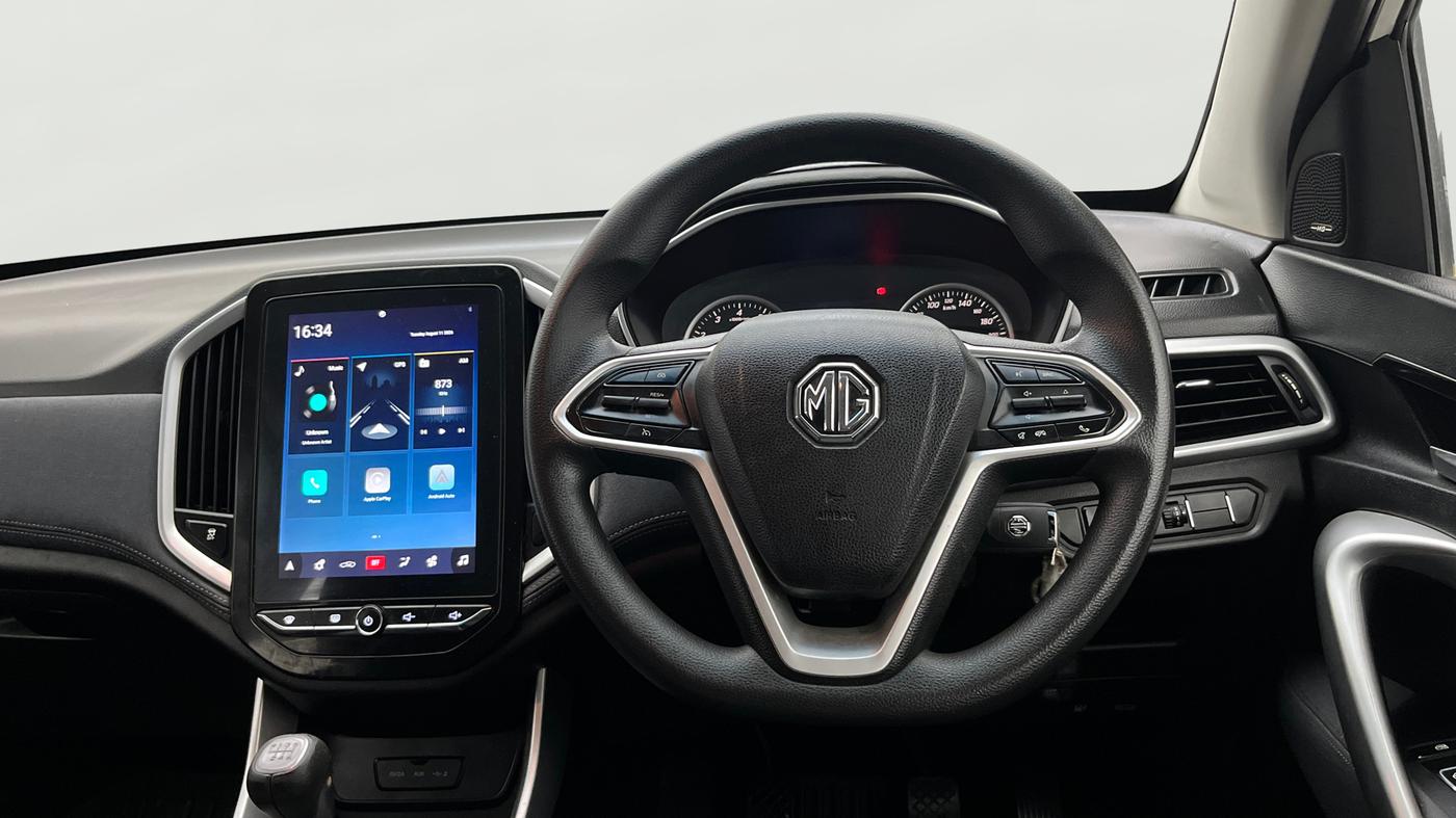 2020 MG HECTOR SUPER 1.5 PETROL, Petrol, Manual, 1,13,387 km, Steering Wheel Close Up
