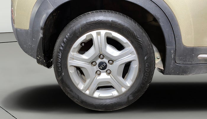 2020 KIA SONET HTX 1.5, Diesel, Manual, 67,995 km, Right Rear Wheel